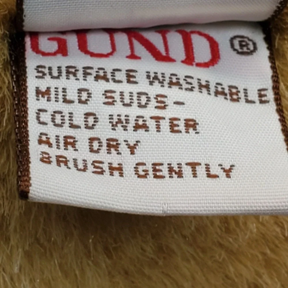 GUND Classic Pooh‎ With Hunny Pot 20
